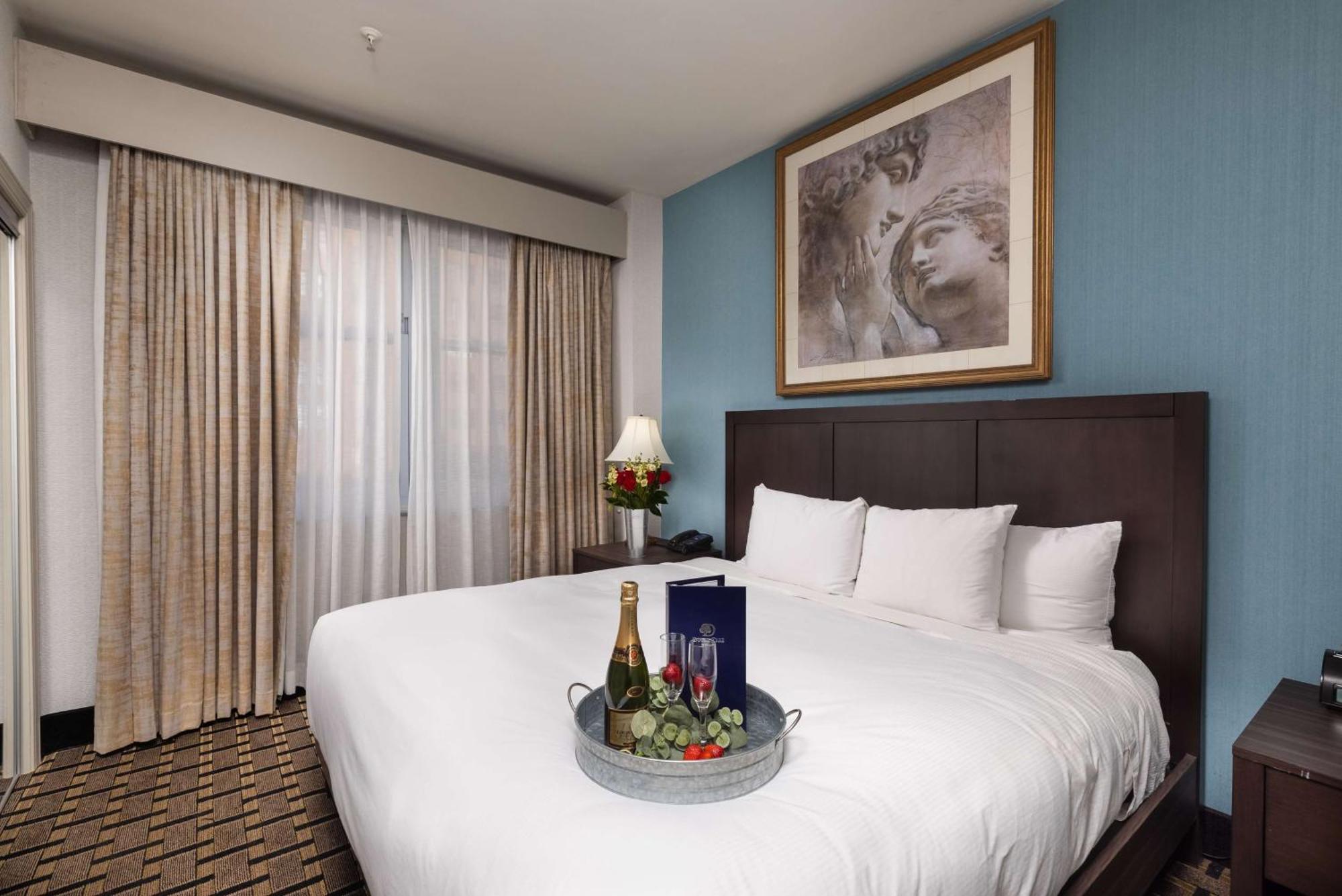 Inn At The Colonnade Baltimore - A Doubletree By Hilton Hotel Exterior foto