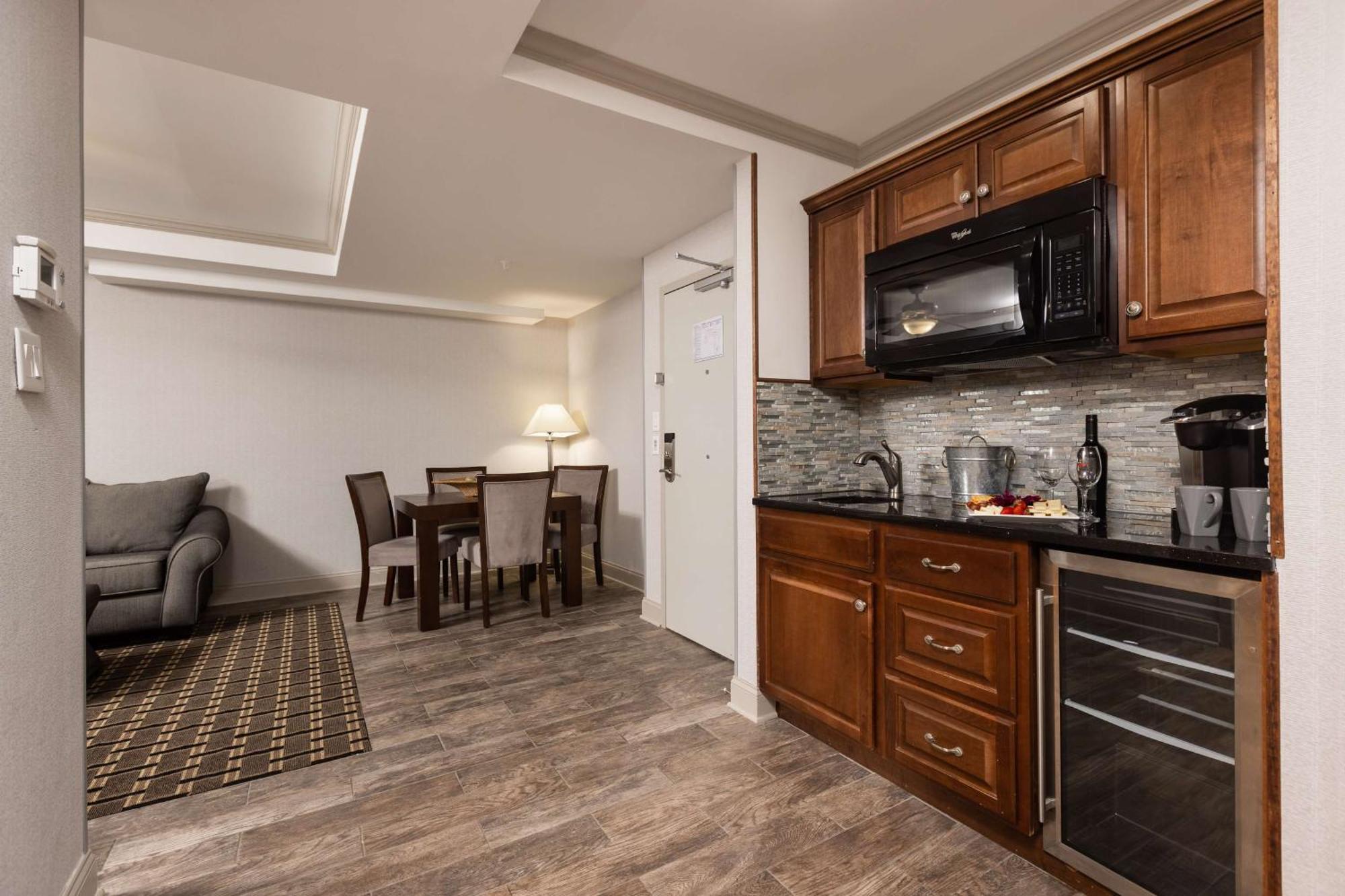 Inn At The Colonnade Baltimore - A Doubletree By Hilton Hotel Exterior foto